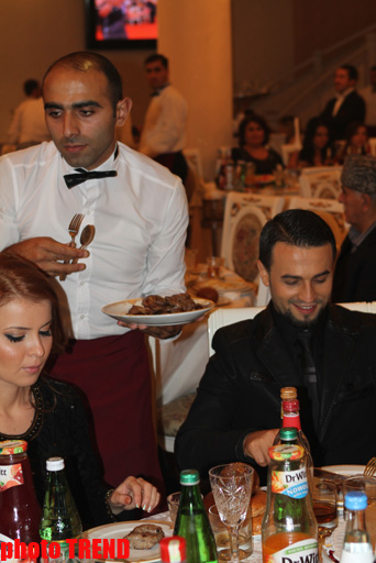 Emil Bədəlov ilin toyunu çaldırdı (FOTO)